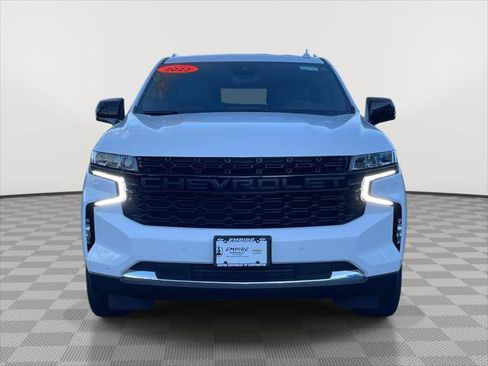 Used 2023 Chevrolet Suburban Premier w/ Advanced Technology Package image 2