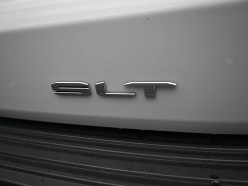 Used 2022 GMC Yukon SLT w/ SLT Premium Package AWD/4WD image 35