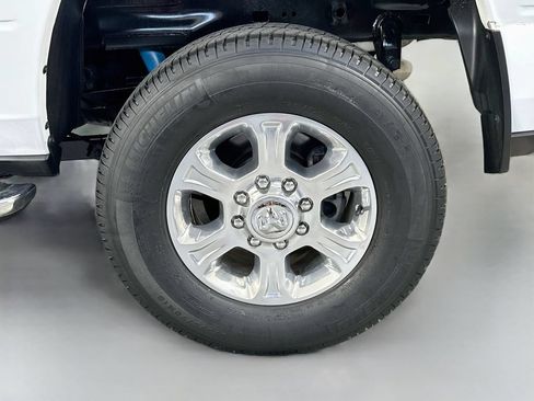 Used 2025 RAM 2500 Big Horn AWD/4WD image 33