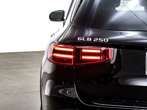 Certified 2025 Mercedes-Benz GLB 250 image 16