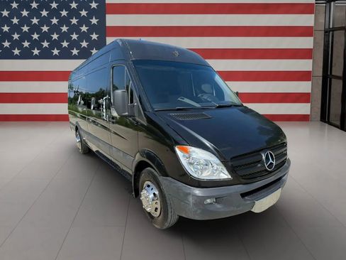 Used 2008 Freightliner Sprinter 3500 RWD image 3