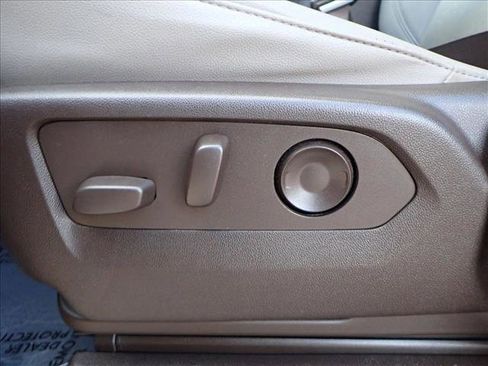 Used 2022 Chevrolet Tahoe LT w/ LT Signature Package image 14