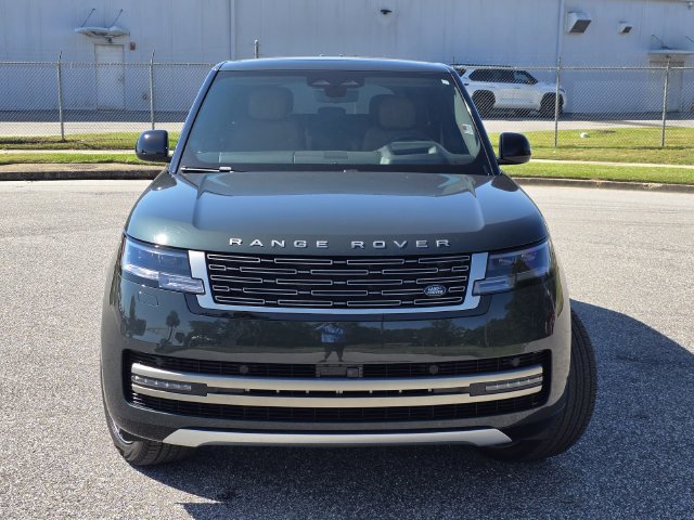 Used 2024 Land Rover Range Rover SE AWD/4WD image 2