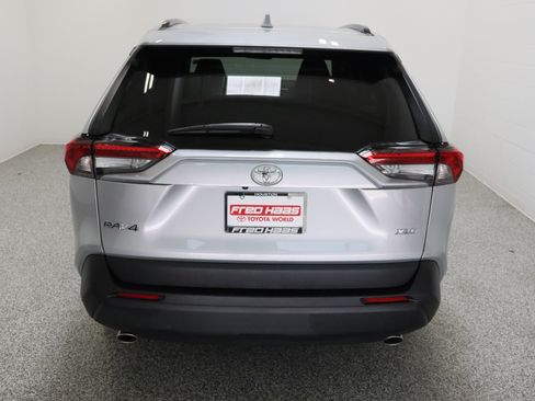 Used 2025 Toyota RAV4 XLE FWD image 8