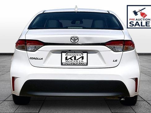 Used 2023 Toyota Corolla LE FWD image 4