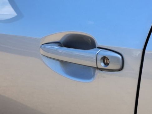 Used 2025 Subaru Outback Premium image 21