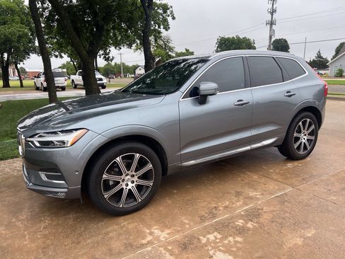 Used 2020 Volvo XC60 T5 Inscription FWD image 1