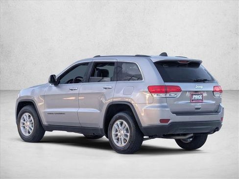 Used 2019 Jeep Grand Cherokee Laredo image 8