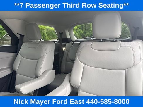 Used 2025 Ford Explorer Active w/ Active Comfort Package AWD/4WD image 17