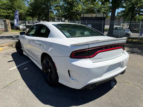 Used 2019 Dodge Charger GT w/ Plus Group RWD image 4