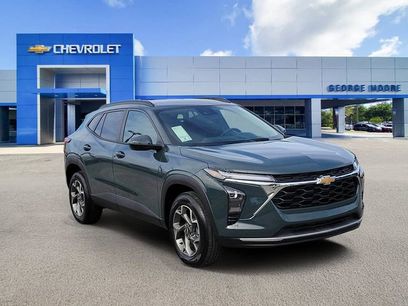 New 2025 Chevrolet Trax LT w/ Driver Confidence Package