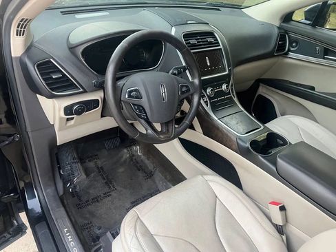 Used 2016 Lincoln MKX Reserve w/ Driver Assistance Package image 11