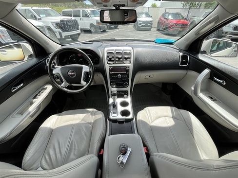 Used 2012 GMC Acadia SLT w/ Technology Package AWD/4WD image 9