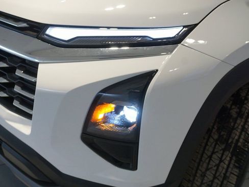 New 2026 Chevrolet Equinox LT w/ Convenience Package II image 28