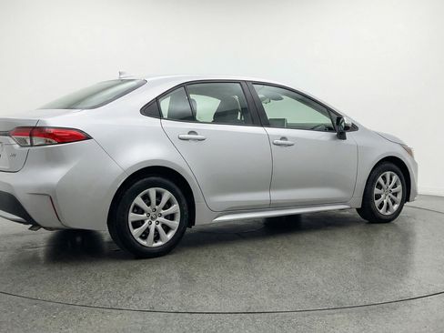 Used 2025 Toyota Corolla LE image 9