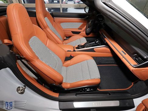 Used 2025 Porsche 911 Turbo S AWD/4WD image 20