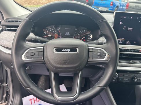 Used 2022 Jeep Compass Latitude w/ Convenience Group image 18