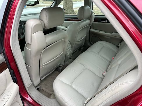 Used 2001 Cadillac Seville STS w/ Premium Luxury Pkg image 24