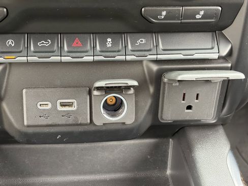 Used 2020 Chevrolet Silverado 1500 RST AWD/4WD image 30