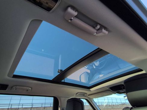 Used 2021 Land Rover Range Rover P525 Westminster Edition LWB image 23