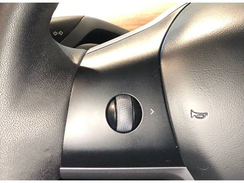 Used 2024 Tesla Model Y Long Range image 24