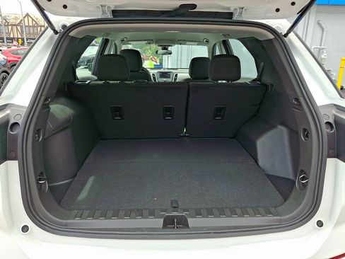 Certified 2024 Chevrolet Equinox LS FWD image 30