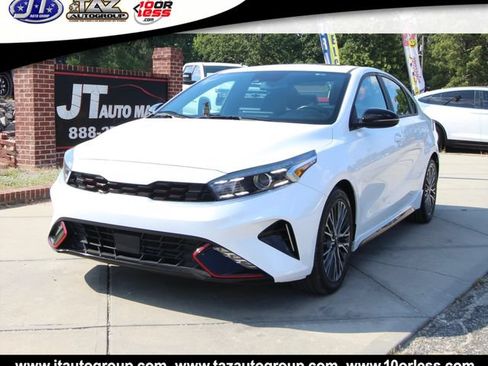 Used 2023 Kia Forte GT-Line w/ GT-Line Premium Package FWD image 3