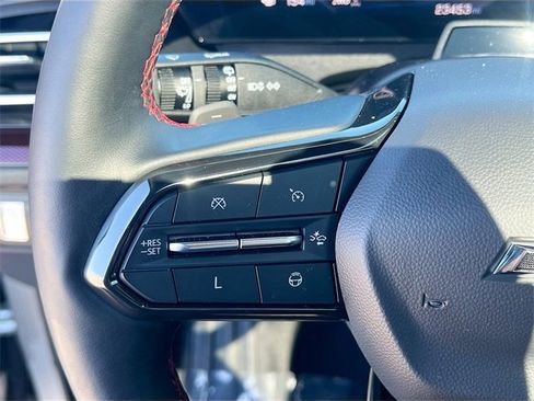 Used 2024 Chevrolet Traverse RS image 16