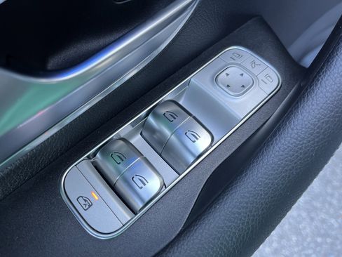 New 2025 Mercedes-Benz GLE 450e 4MATIC image 15