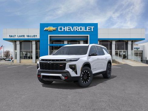 New 2026 Chevrolet Traverse Z71 w/ Enhanced Driving Package image 8