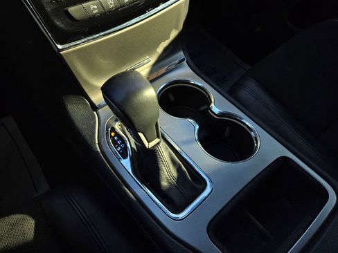 Used 2020 Jeep Grand Cherokee Altitude image 26