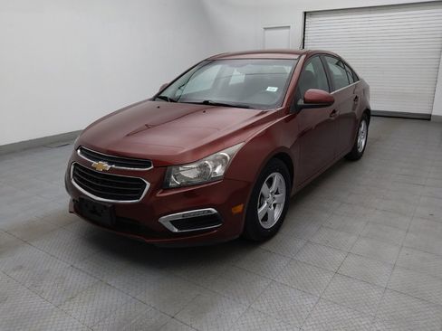 Used 2016 Chevrolet Cruze LT image 2