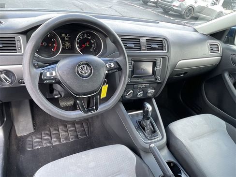 Used 2018 Volkswagen Jetta S image 10