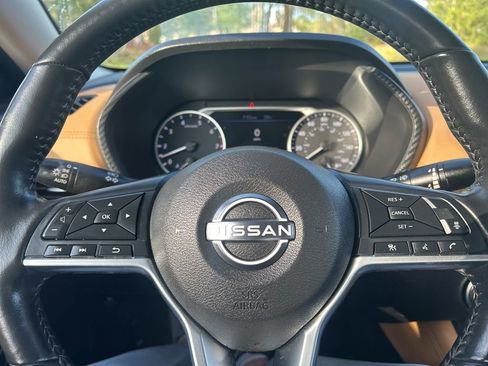 Certified 2025 Nissan Sentra SV w/ SV Premium Package image 19