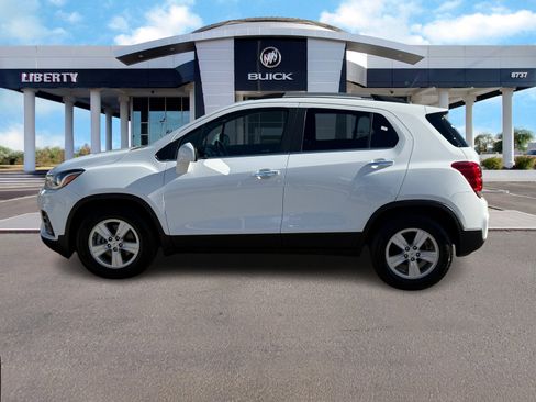 Used 2019 Chevrolet Trax LT w/ LT Convenience Package image 7