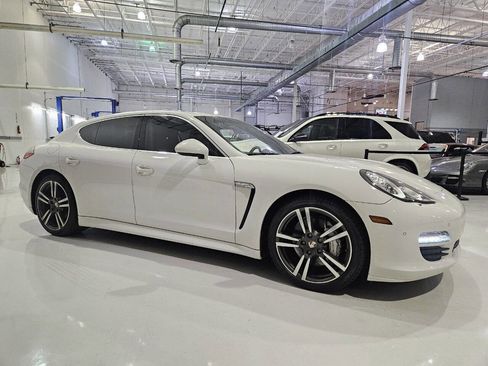 Used 2010 Porsche Panamera S image 2