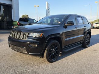 Used 2022 Jeep Grand Cherokee Laredo X AWD/4WD video 2