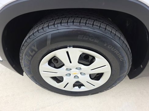 Used 2018 Chevrolet Trax LS image 5