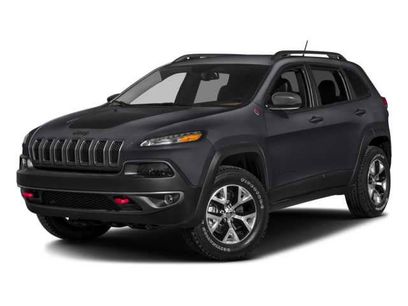 Used 2017 Jeep Cherokee Trailhawk w/ Comfort/Convenience Group