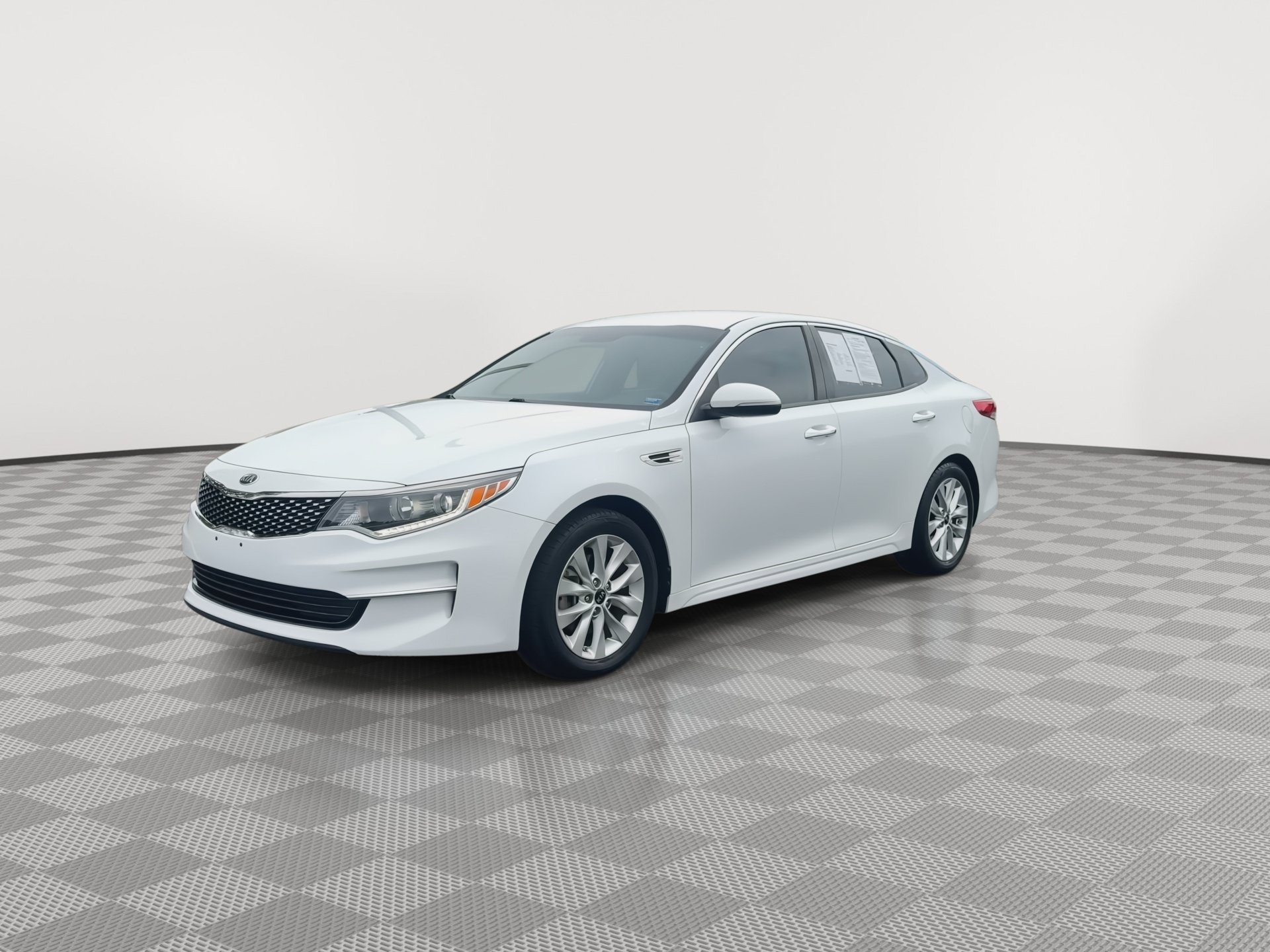 Used 2018 Kia Optima EX FWD image 4
