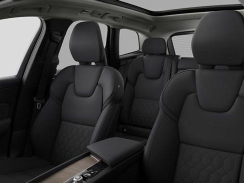 New 2026 Volvo XC60 B5 Plus w/ Protection Package Premier image 9