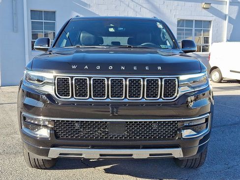 Used 2024 Jeep Wagoneer L Series III w/ Flexible Seating Group image 3