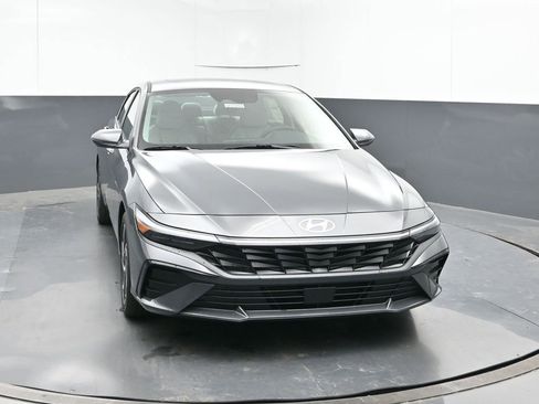 New 2026 Hyundai Elantra Limited image 8