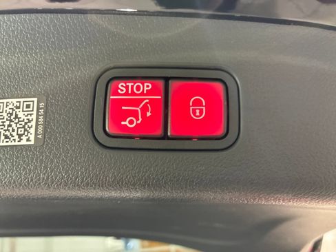 Used 2026 Mercedes-Benz GLC 300 4MATIC image 8