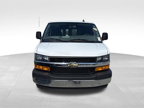 Used 2025 Chevrolet Express 2500 w/ Driver Convenience Package RWD image 8