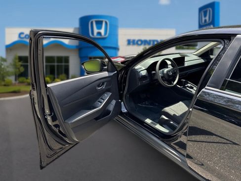 Used 2025 Honda Accord LX image 12