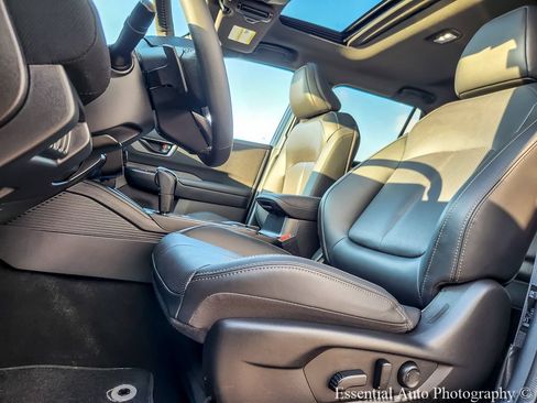 Certified 2026 Subaru Outback Limited AWD/4WD image 7