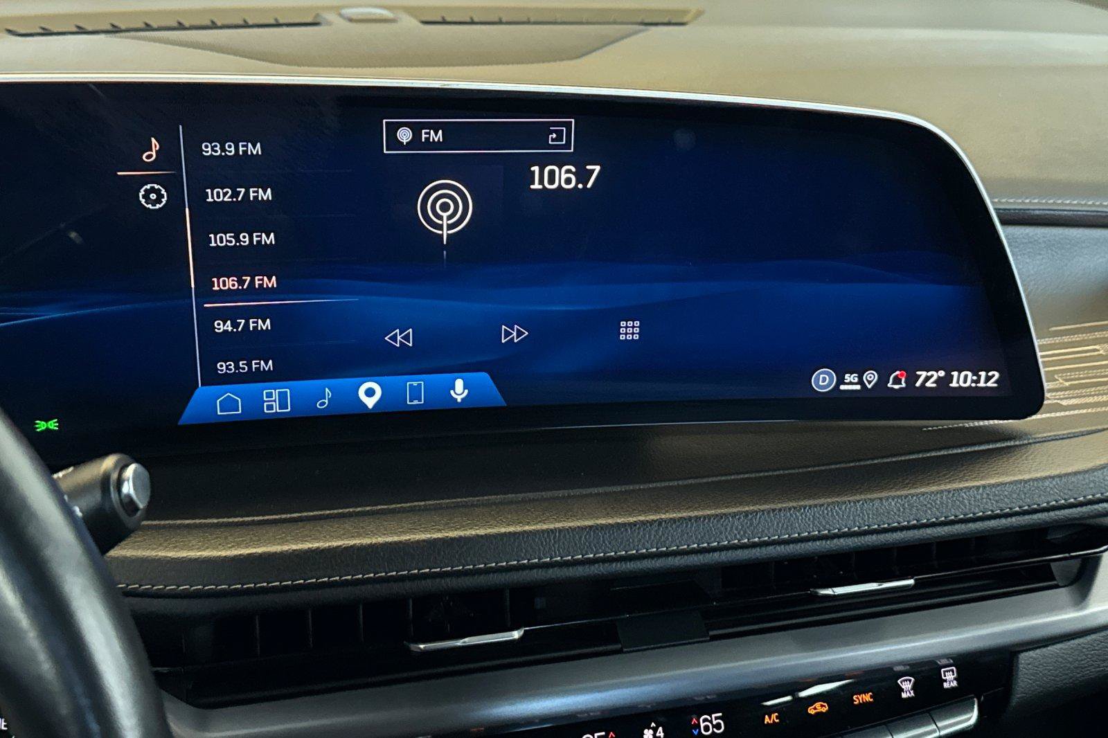 Used 2025 Cadillac XT4 Premium Luxury FWD image 21