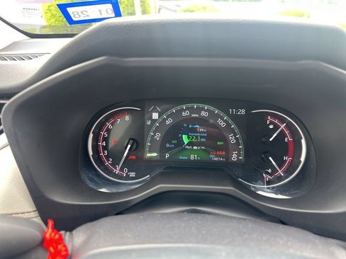Used 2025 Toyota RAV4 XLE Premium FWD image 11