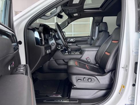 Certified 2025 GMC Sierra 1500 AT4 w/ AT4 Premium Package AWD/4WD image 11